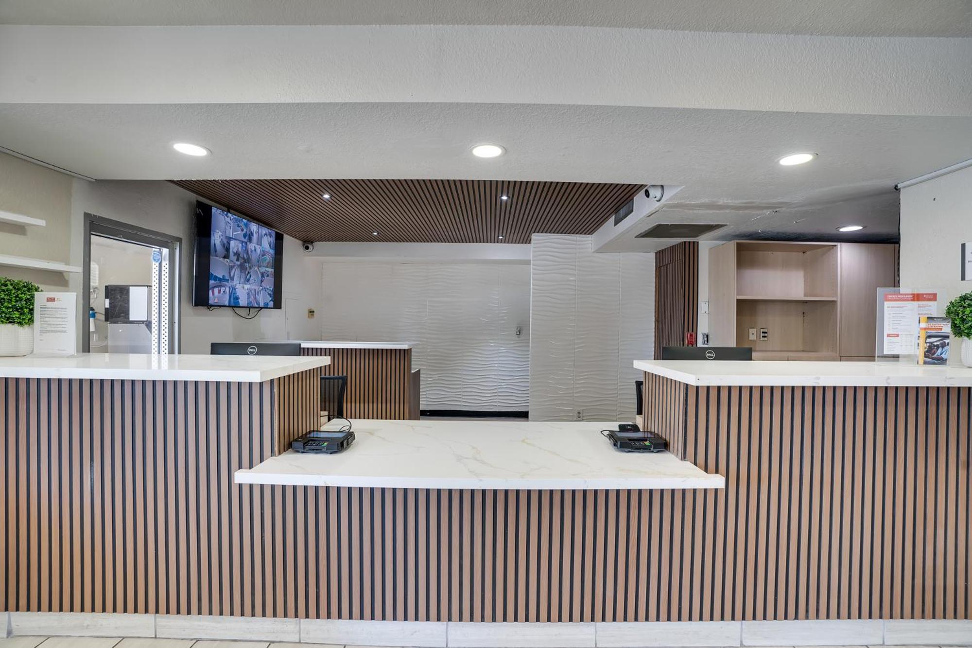 Econo Lodge Stockton Near I-5 Fairgrounds المظهر الخارجي الصورة