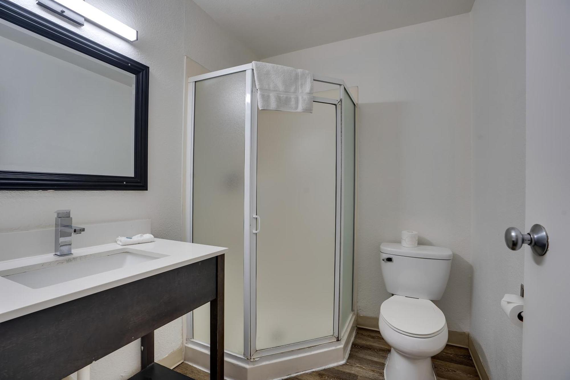 Econo Lodge Stockton Near I-5 Fairgrounds المظهر الخارجي الصورة