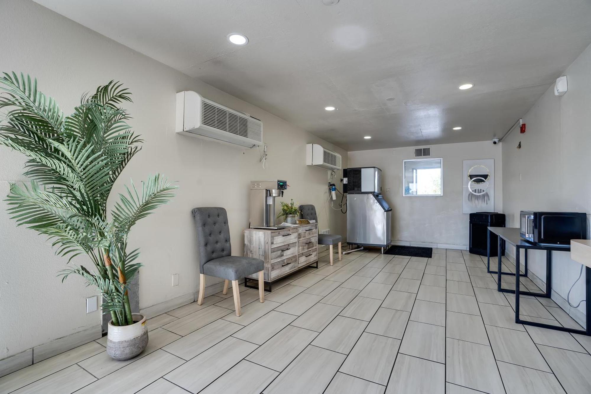 Econo Lodge Stockton Near I-5 Fairgrounds المظهر الخارجي الصورة