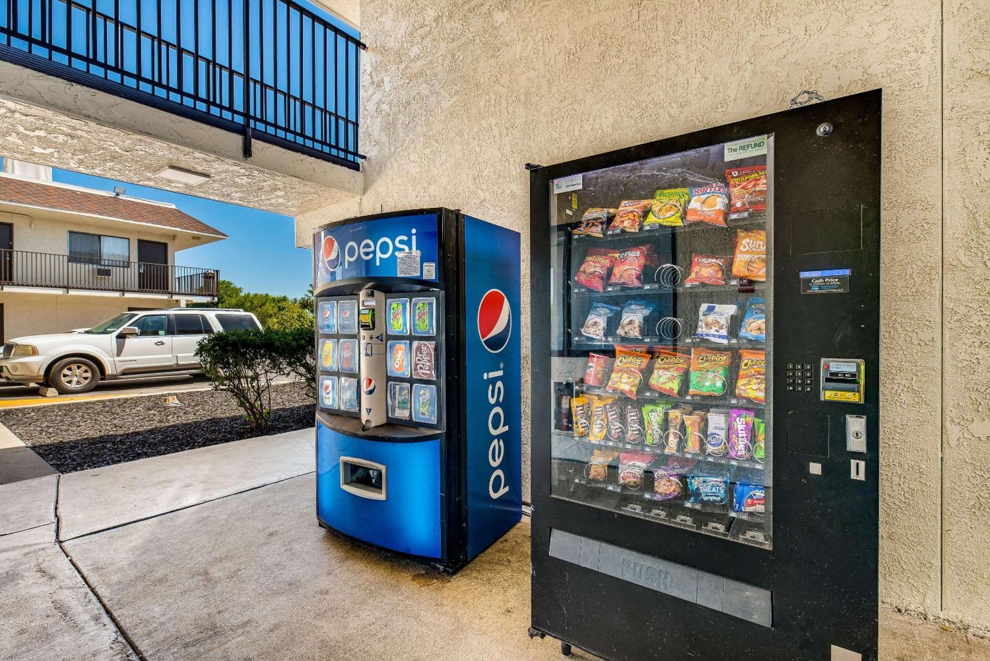 Econo Lodge Stockton Near I-5 Fairgrounds المظهر الخارجي الصورة