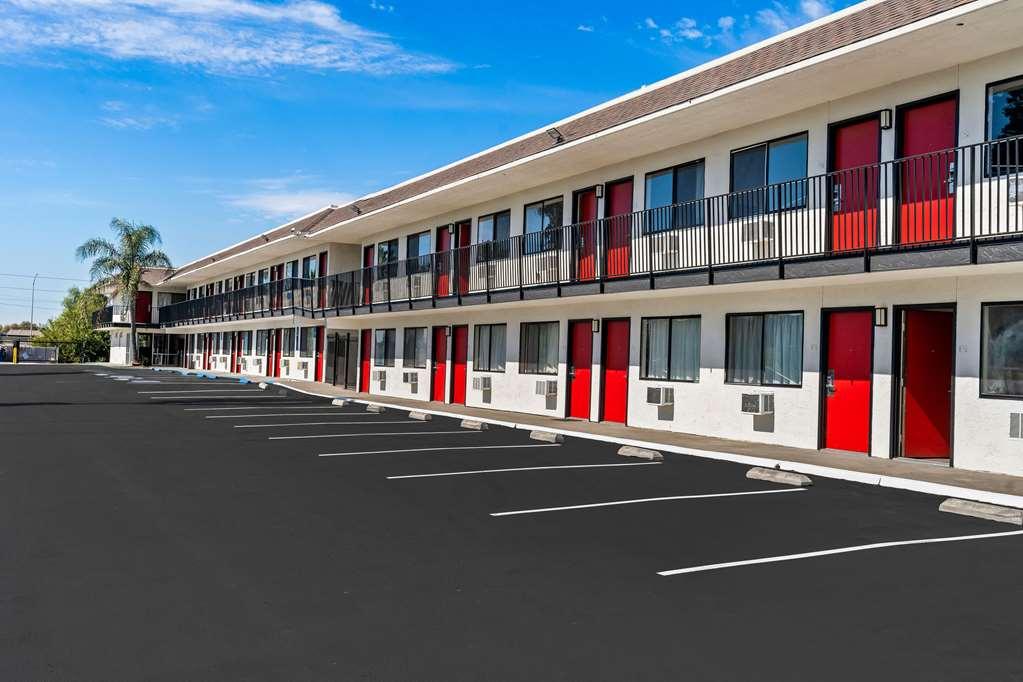 Econo Lodge Stockton Near I-5 Fairgrounds المظهر الخارجي الصورة